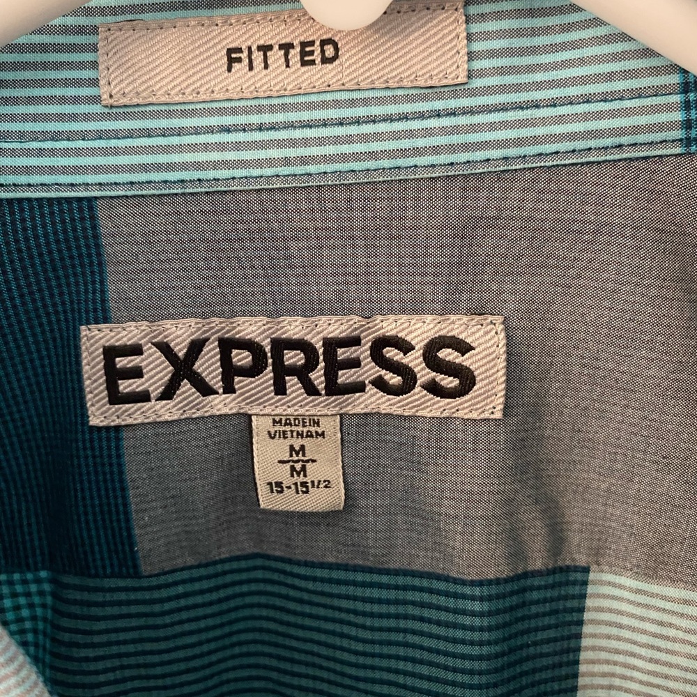 Express Button up shirt - Picture 3 of 4